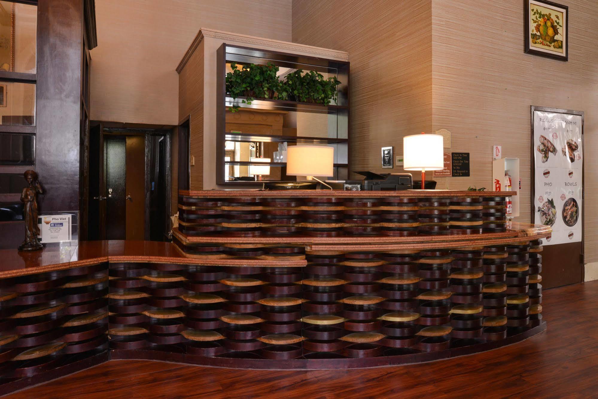 Baltimore Plaza Hotel Extérieur photo