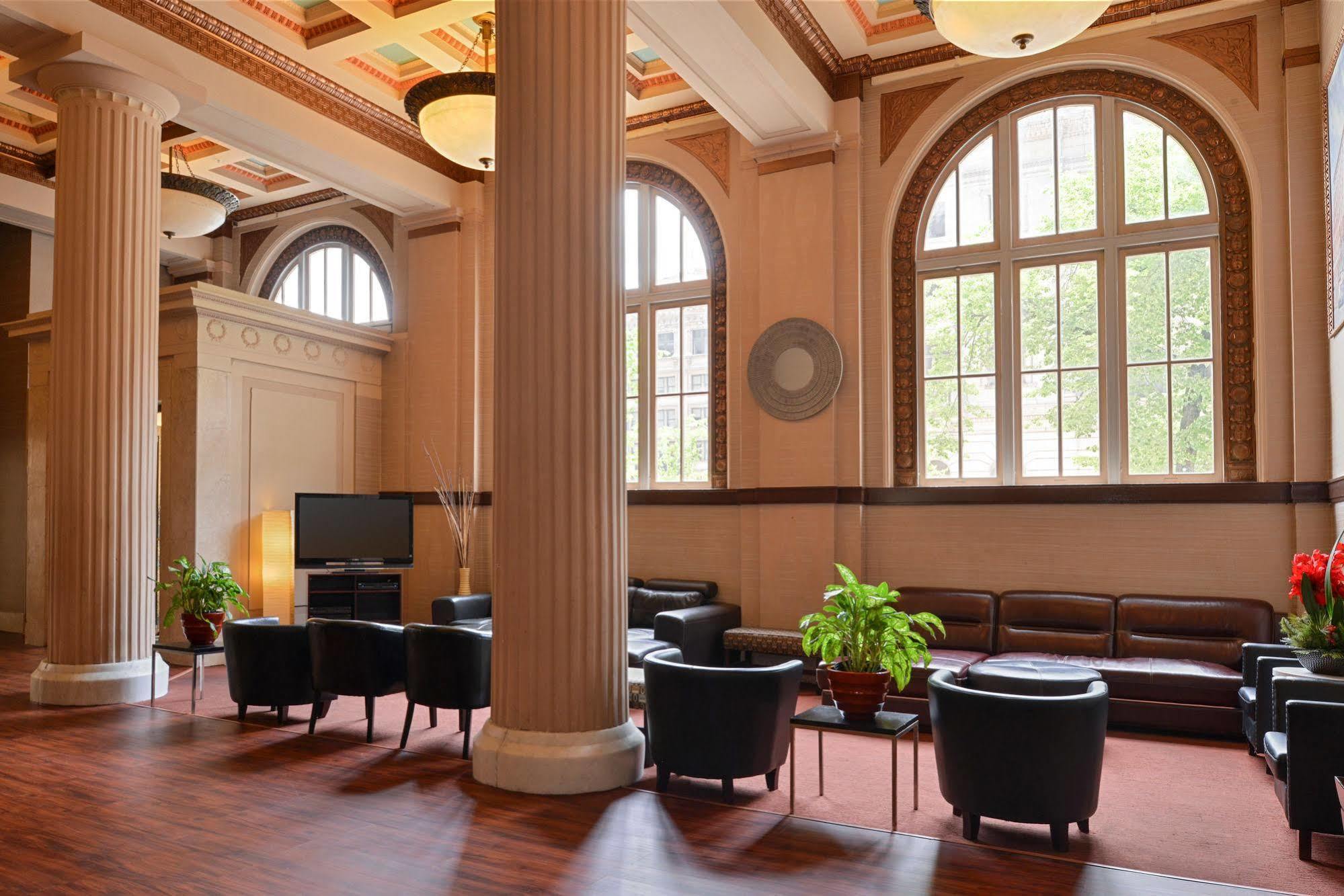 Baltimore Plaza Hotel Extérieur photo