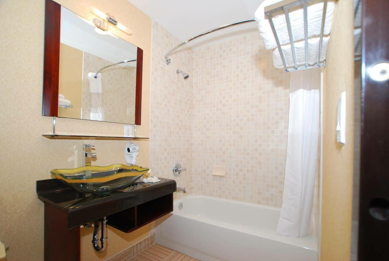 Baltimore Plaza Hotel Extérieur photo